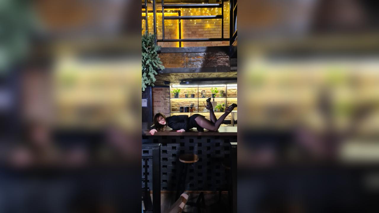 Webcam chat profile for Margosha1: Smoking