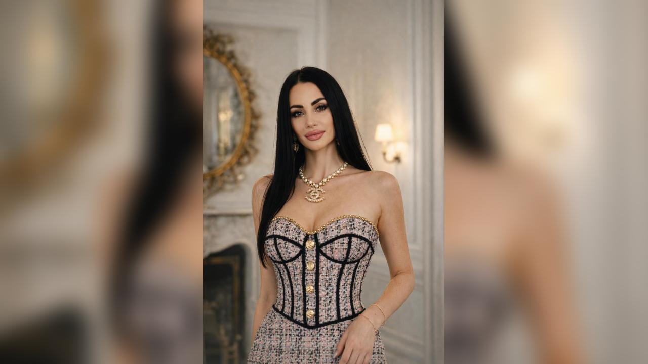 Webcam chat profile for 00Queen: Smoking