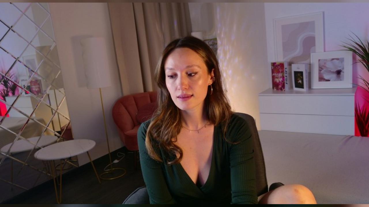 Webcam chat profile for AgnesGoddes: Legs, feet & shoes