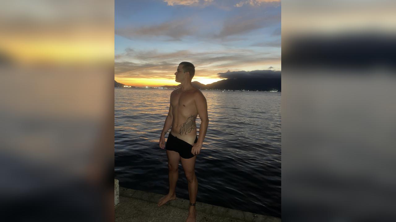 Webcam chat profile for HunterParker: Jerking off