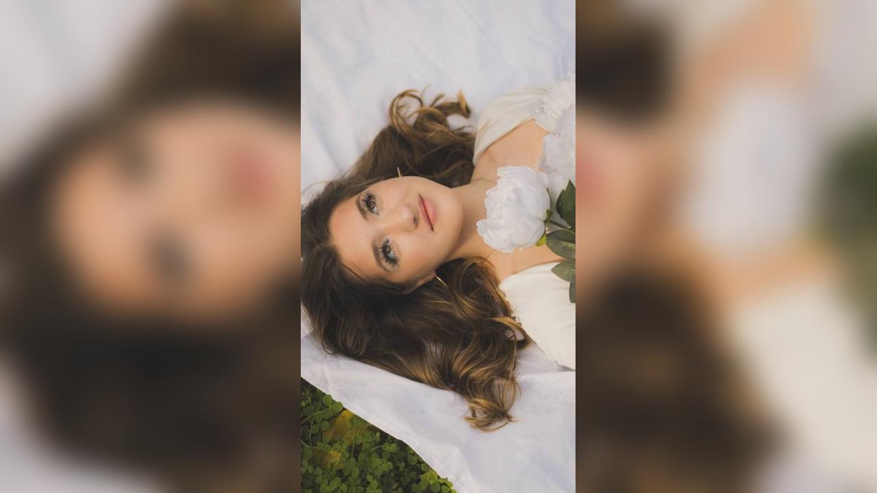 Webcam chat profile for K5oraline: Ask about my Hobbies