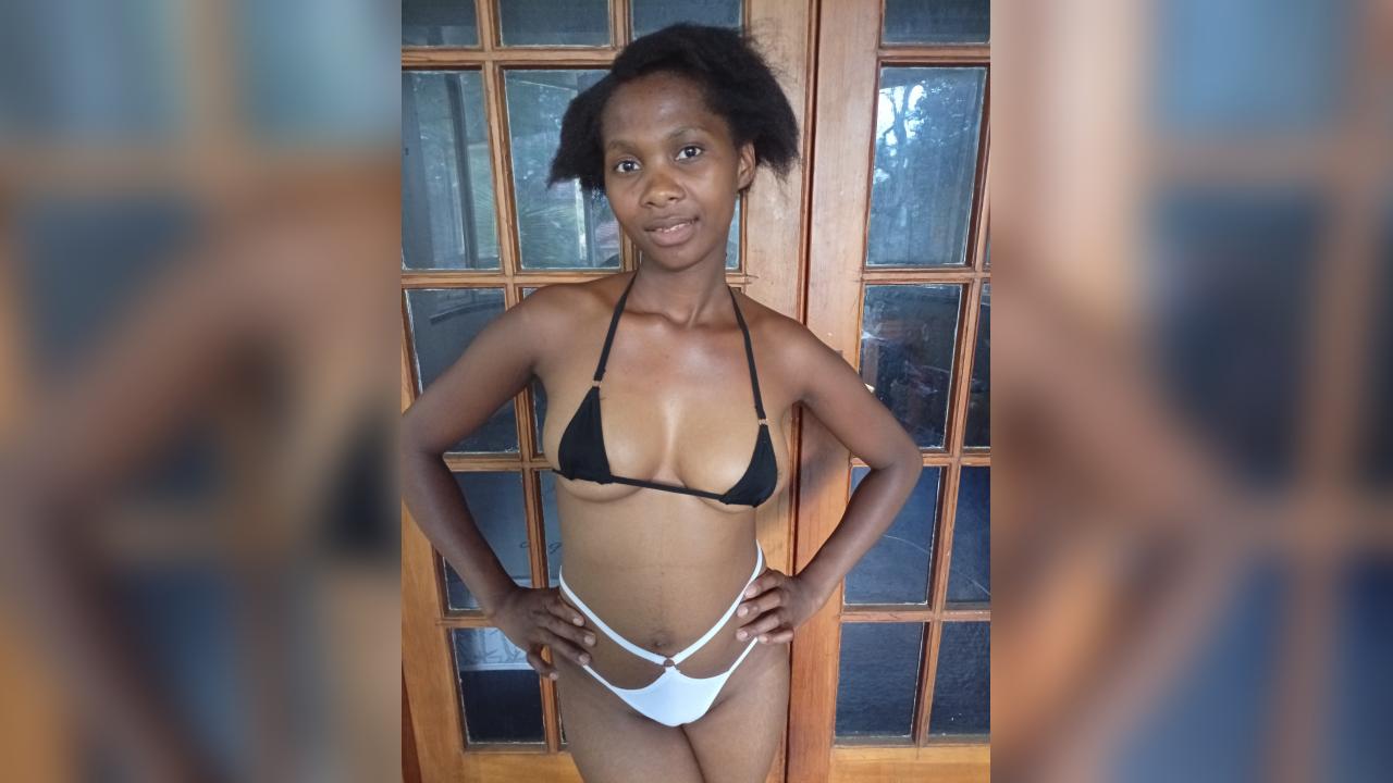 Webcam chat profile for PussyFarrie: Dominatrix