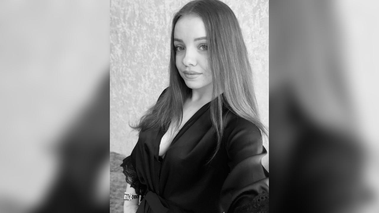 Webcam chat profile for Oleo19: Books/Reading