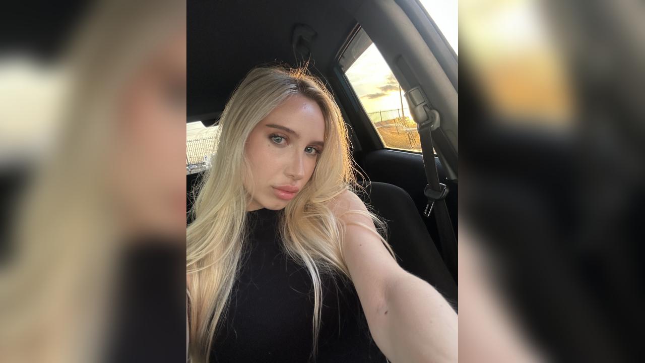 Webcam chat profile for Amelia1