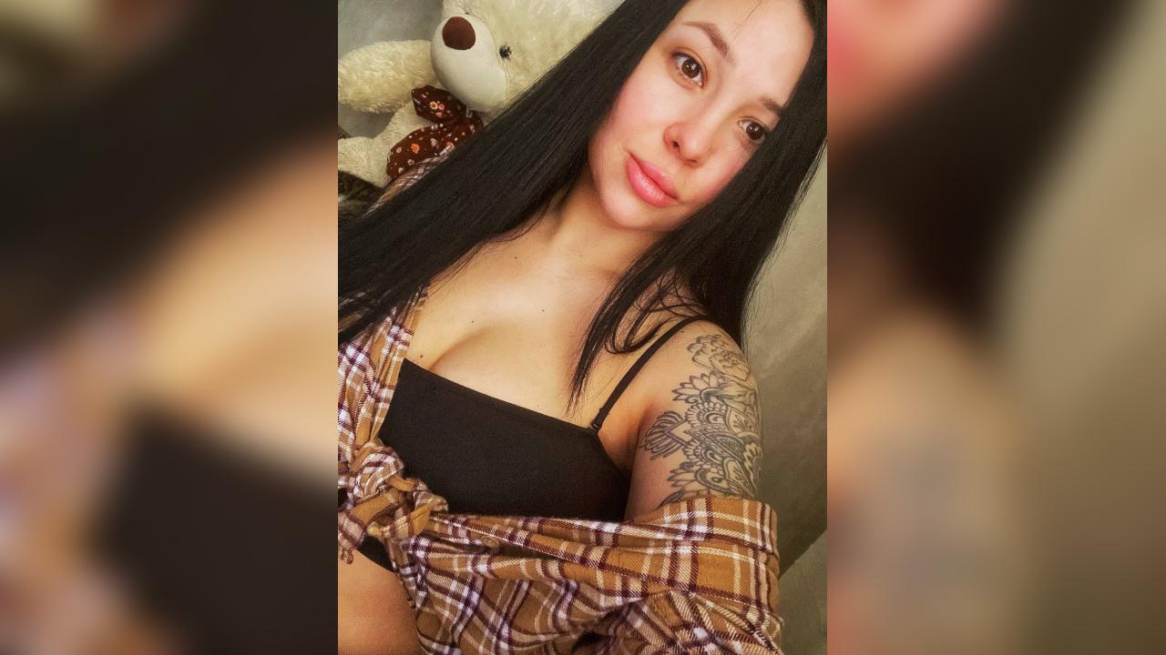 Webcam chat profile for Nikolina: Ask about my Hobbies