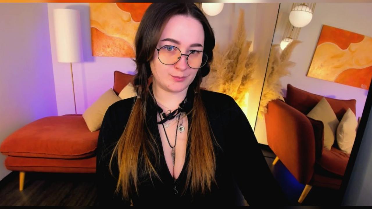 Webcam chat profile for EmmaBloomm: Dominatrix