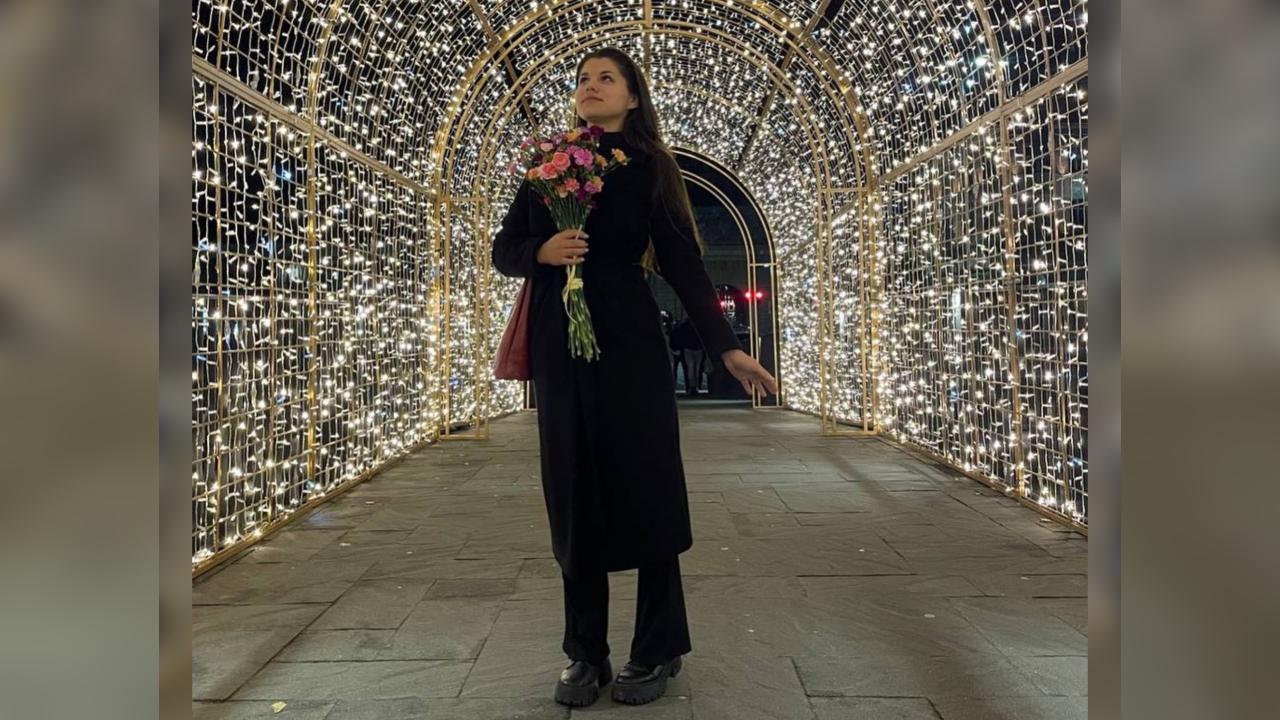 Webcam chat profile for AmberJoy: Legs, feet & shoes