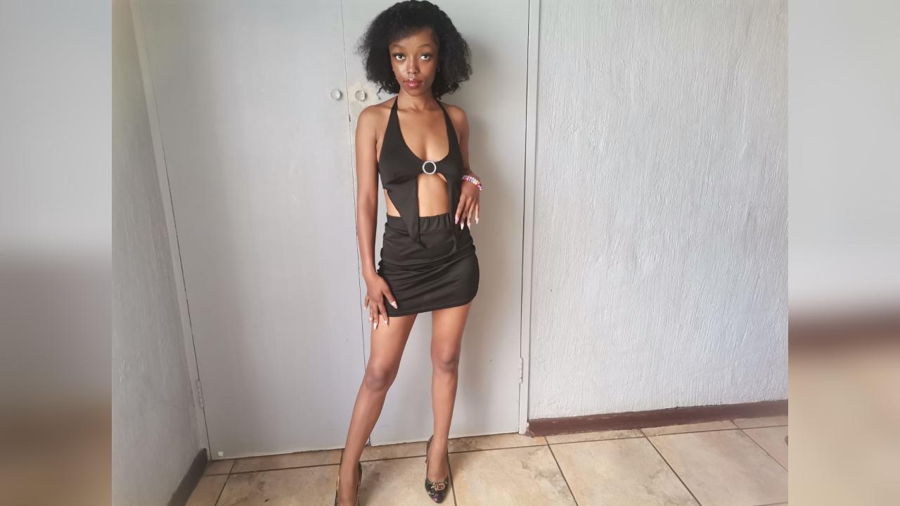 Webcam chat profile for MiniDynamite: Bondage & discipline