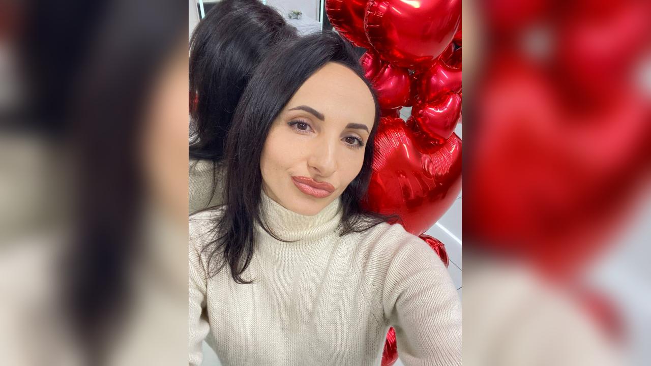 Webcam chat profile for 1Nika