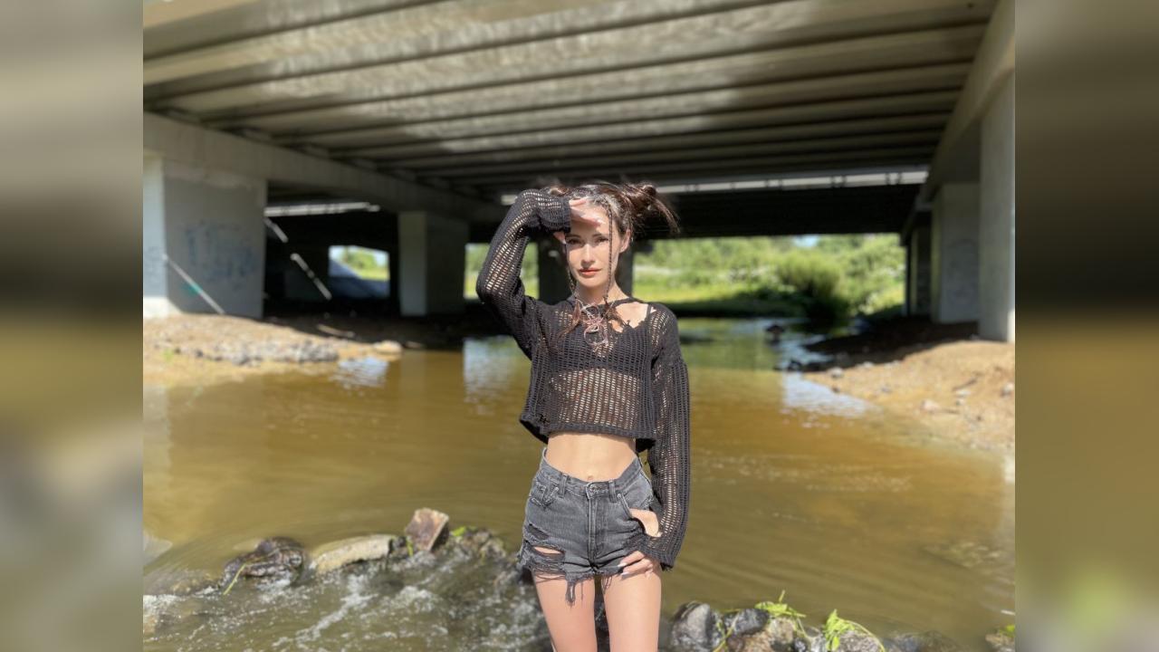 Webcam chat profile for CaseyMoon