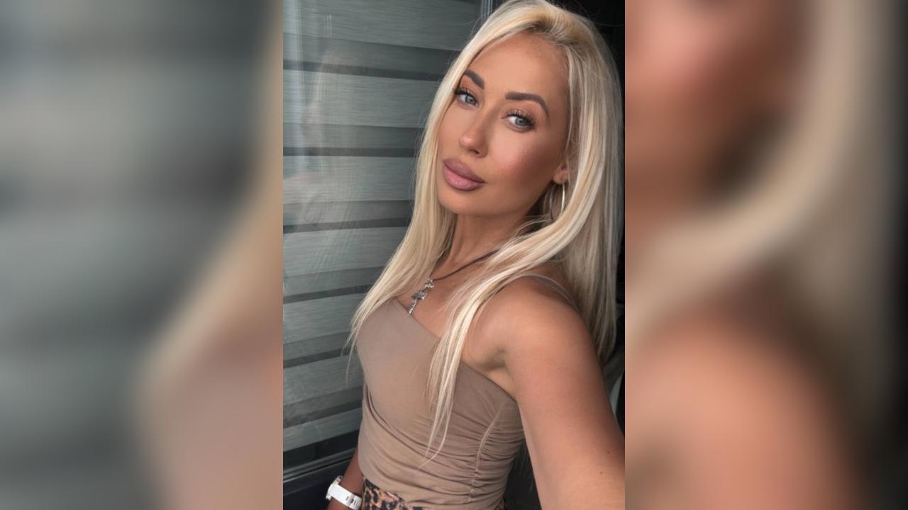 Webcam chat profile for QueenElly111: Outfits