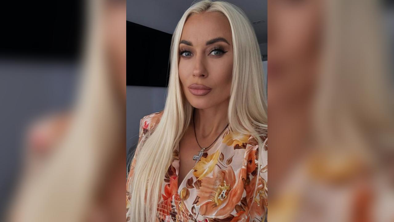 Webcam chat profile for QueenElly111: Outfits