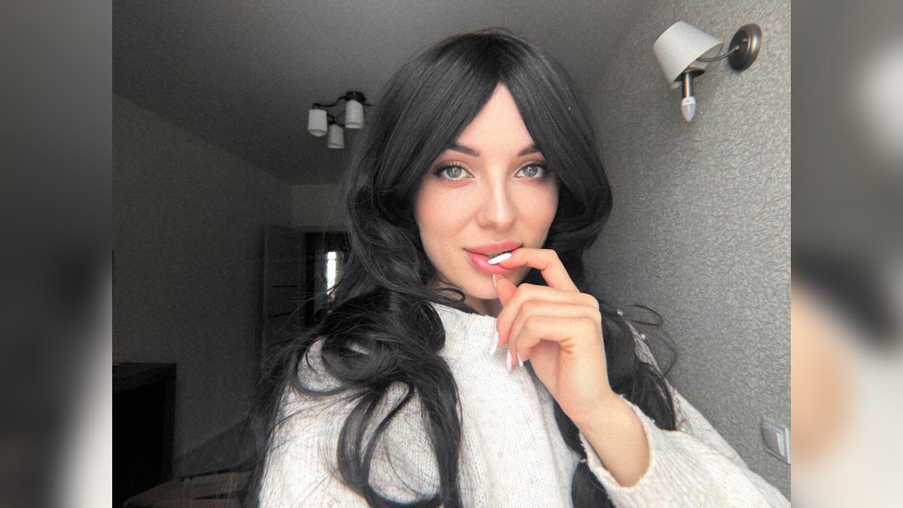 Webcam chat profile for MerryMur0: Cooking