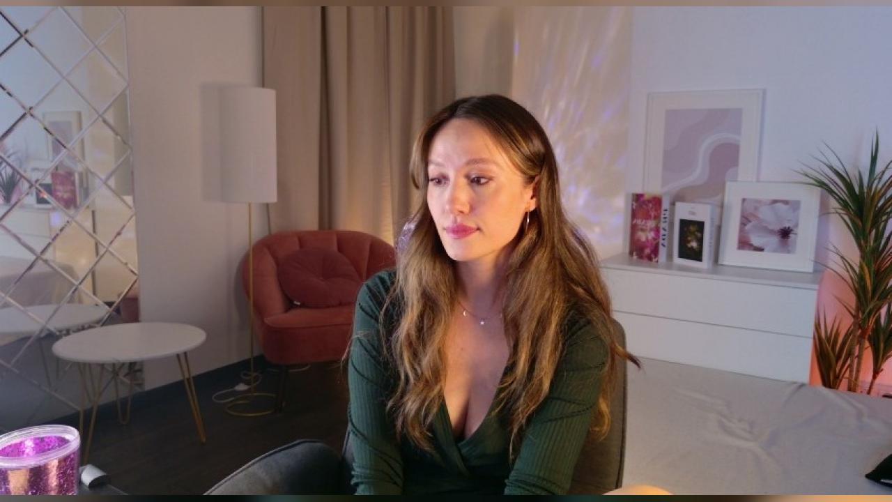 Webcam chat profile for AgnesGoddes: Legs, feet & shoes