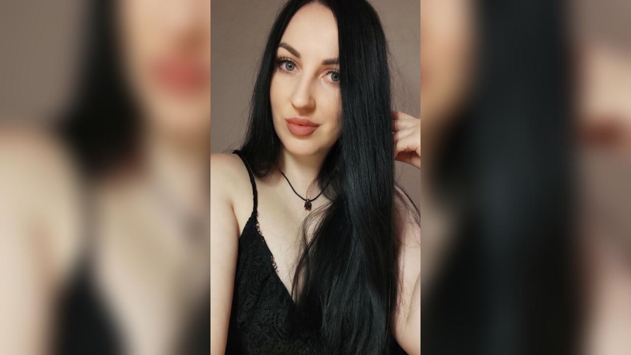 Webcam chat profile for VelvetJuliet: Cooking