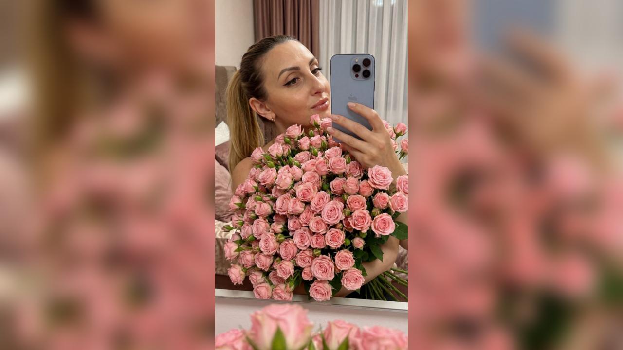 Webcam chat profile for BellaVibe