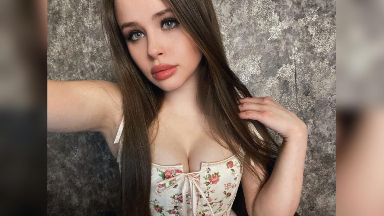 Webcam chat profile for babyfox: Bondage & discipline