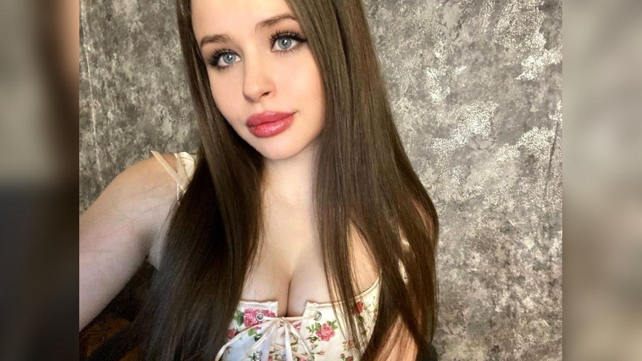 Webcam chat profile for babyfox: Bondage & discipline