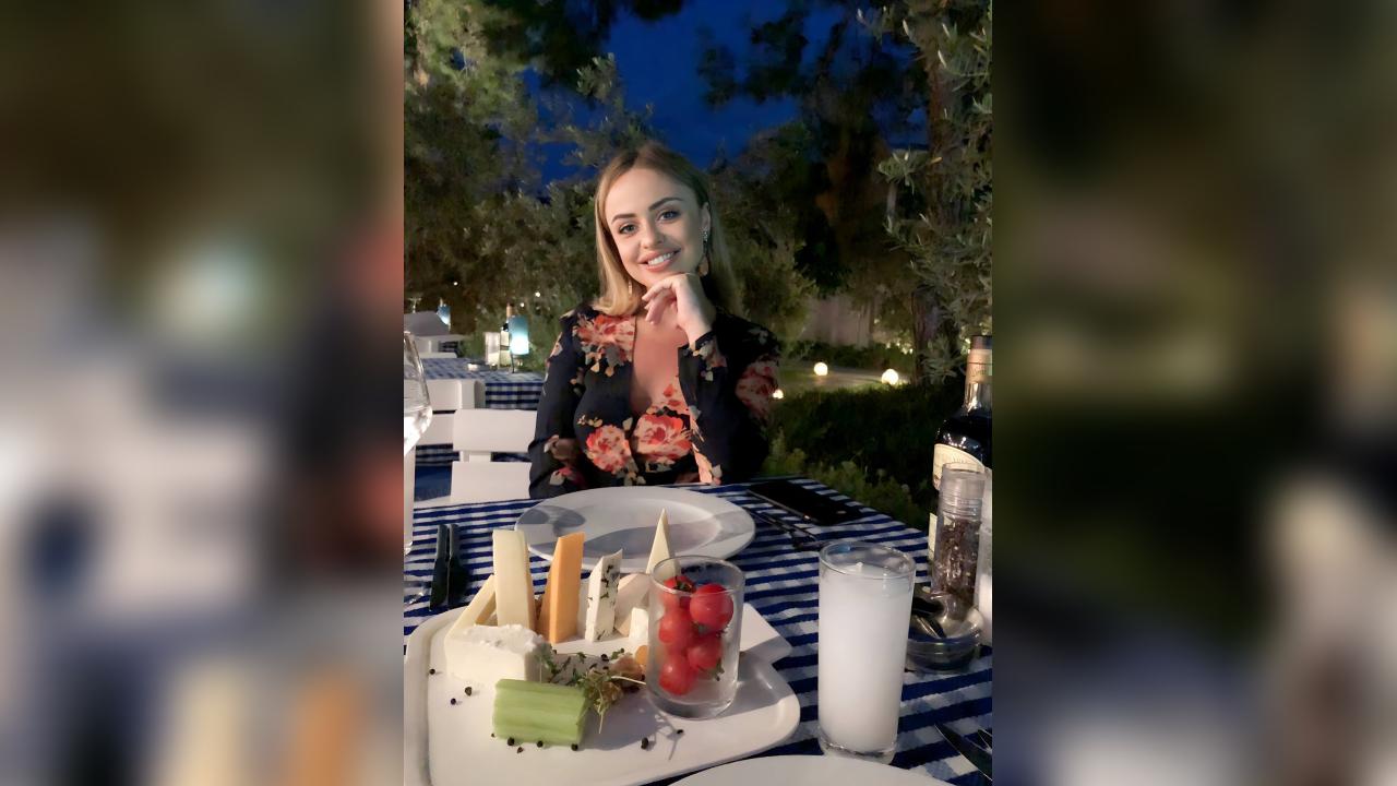 Webcam chat profile for MikaSol