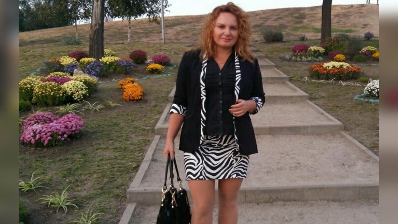 Webcam chat profile for AnetMiss: Cooking