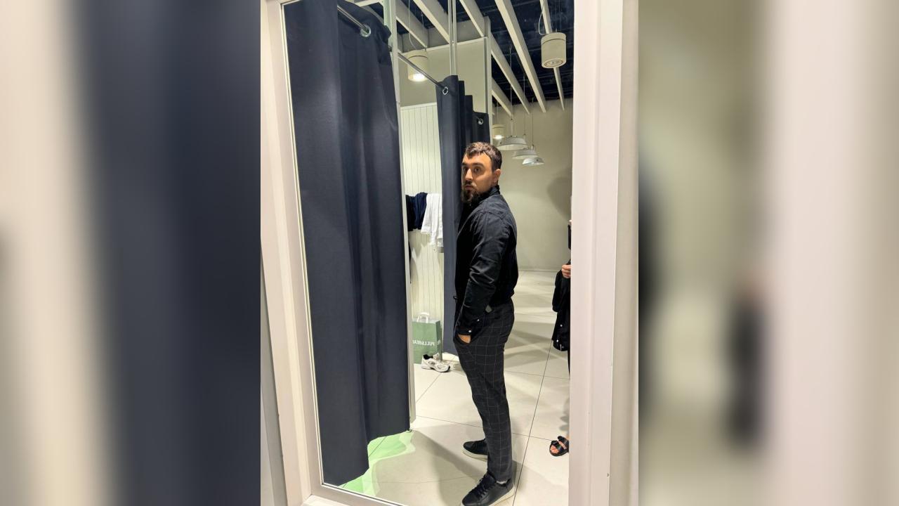 Webcam chat profile for DBXDBX: Smoking