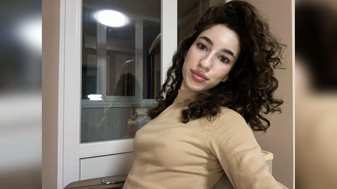 Webcam chat profile for CristalLady: Dancing