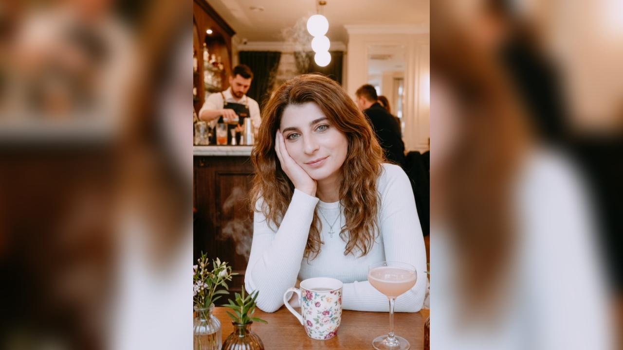 Webcam chat profile for Mia44: Photography