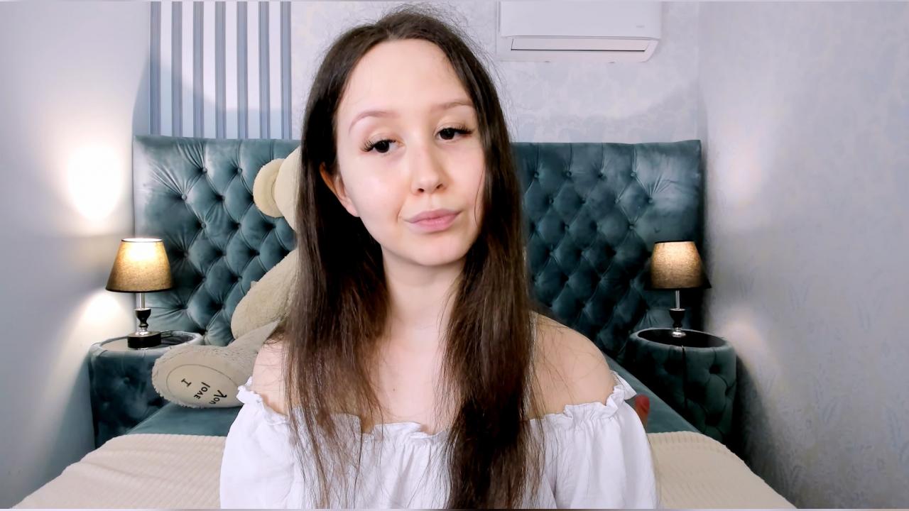 Webcam chat profile for MonicaSway: Leather