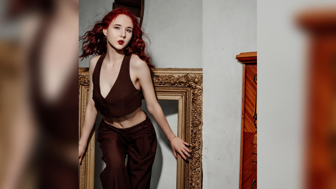 Webcam chat profile for MarianSwetty: Legs, feet & shoes