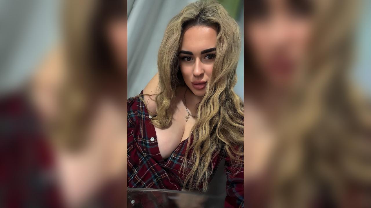 Webcam chat profile for MagicMelody