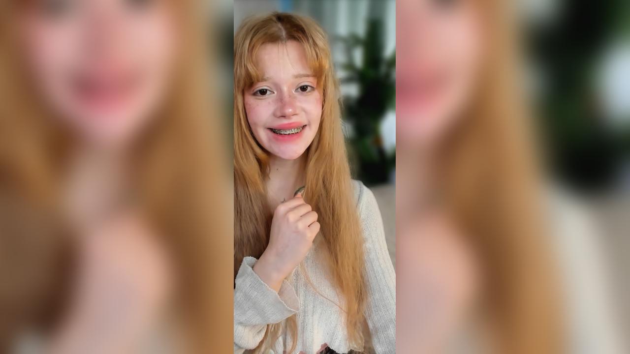 Webcam chat profile for SweetMell: Leather