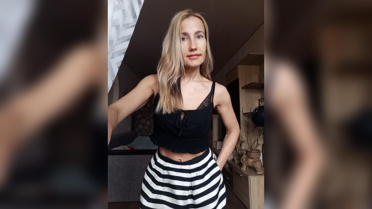 Webcam chat profile for NataliNice: Nails