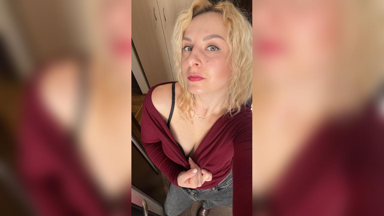 Webcam chat profile for MysteriousSoul: Outfits