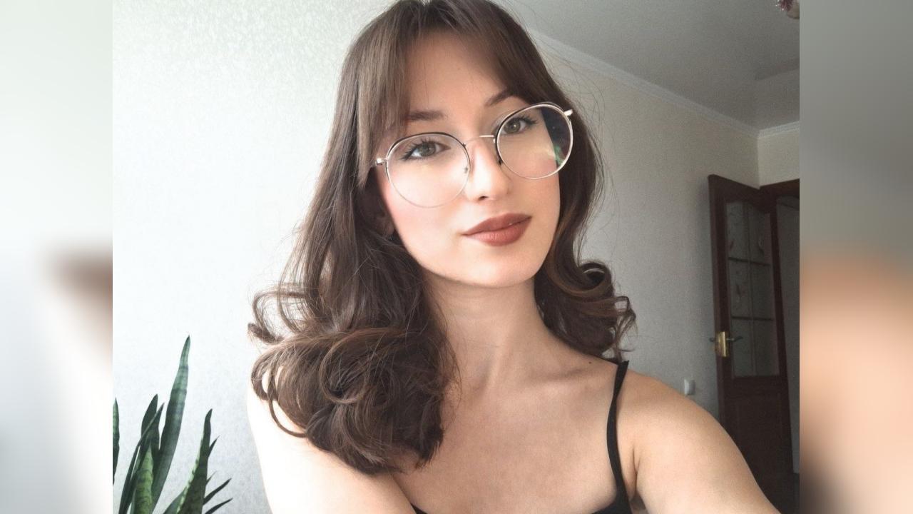 Webcam chat profile for Anastelle: Outfits