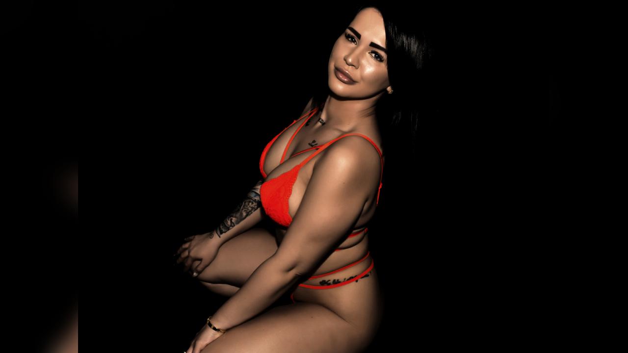 Webcam chat profile for SavageSYA: Leather