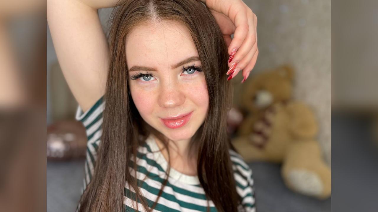 Webcam chat profile for Kendra: Latex & rubber