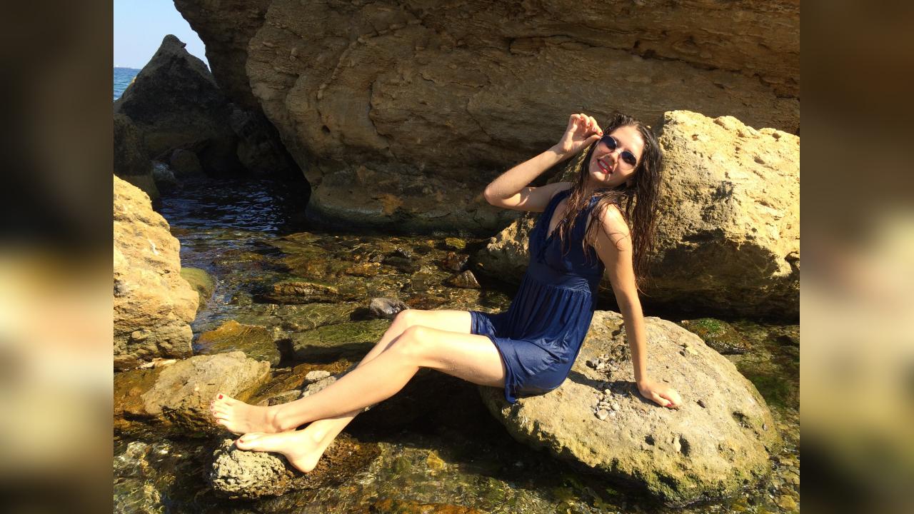 Webcam chat profile for MilanaNelson: Legs, feet & shoes