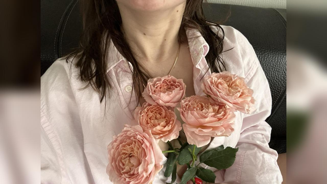 Webcam chat profile for YourGentleKiss: Kissing