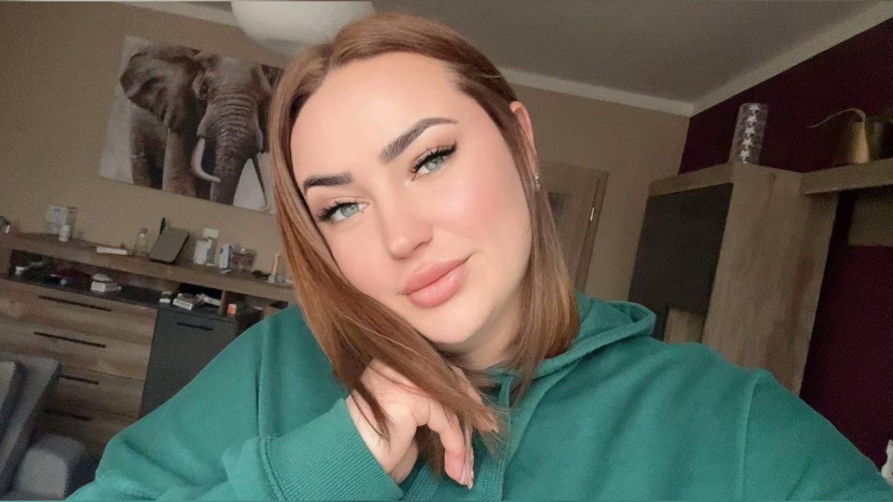 Webcam chat profile for Rosmira: Ask about my Hobbies