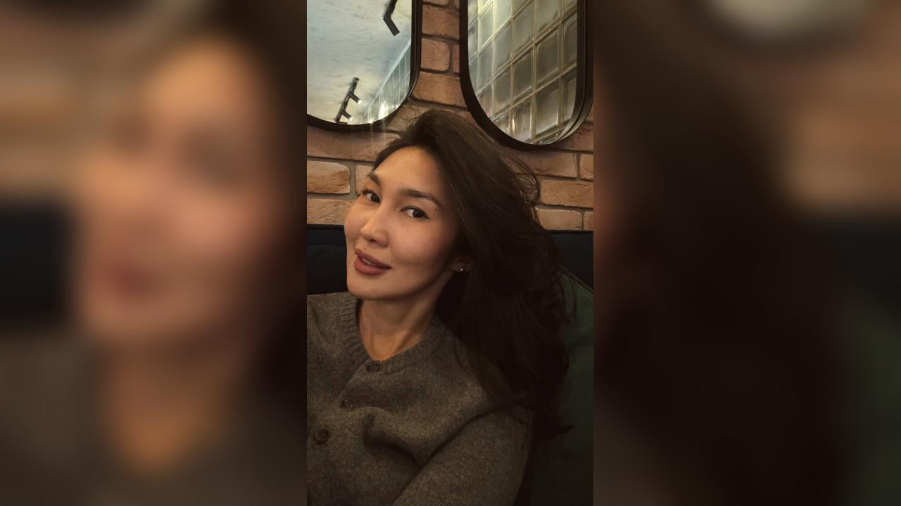 Webcam chat profile for Amelune: Ask about my Hobbies