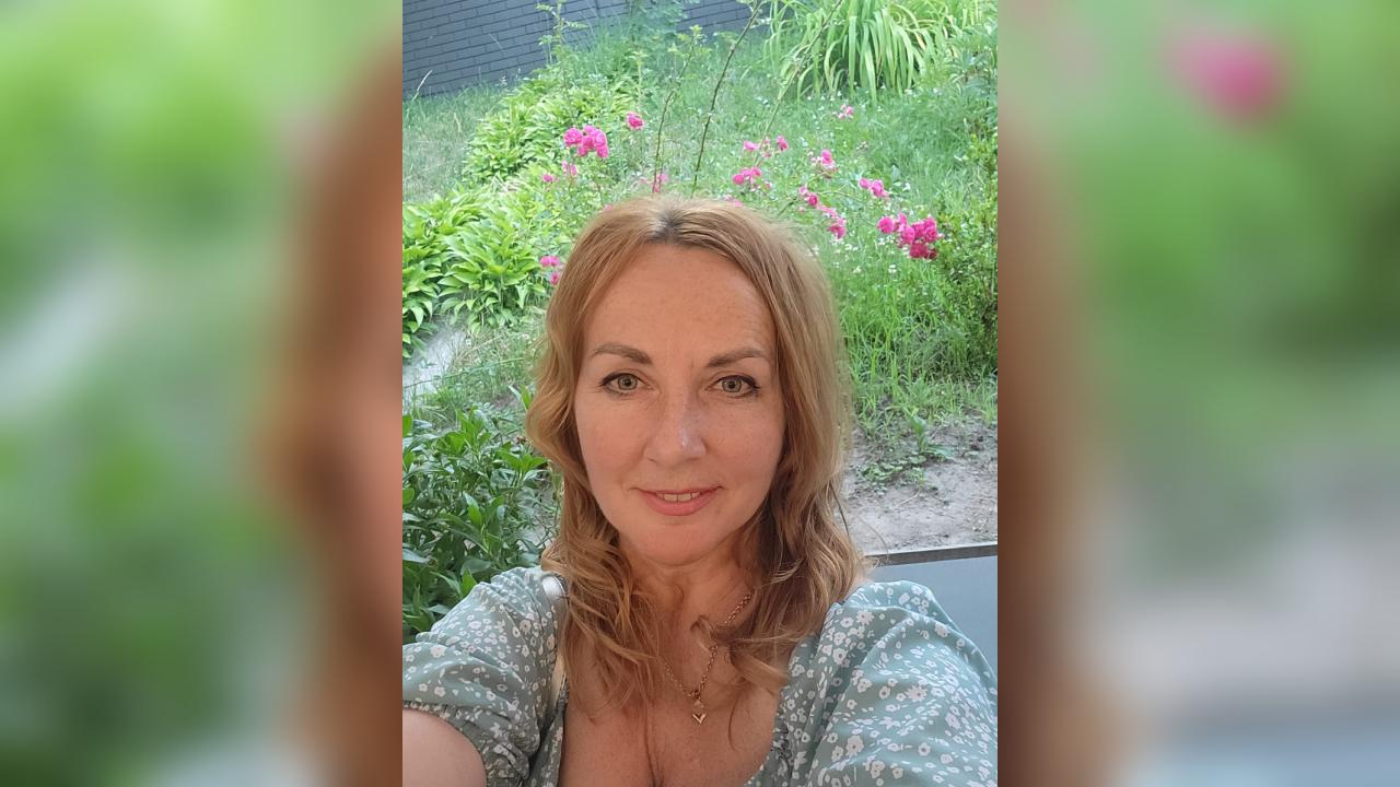 Webcam chat profile for Candy45: Travel