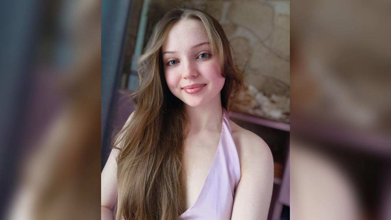 Webcam chat profile for BellaVerde: Outfits