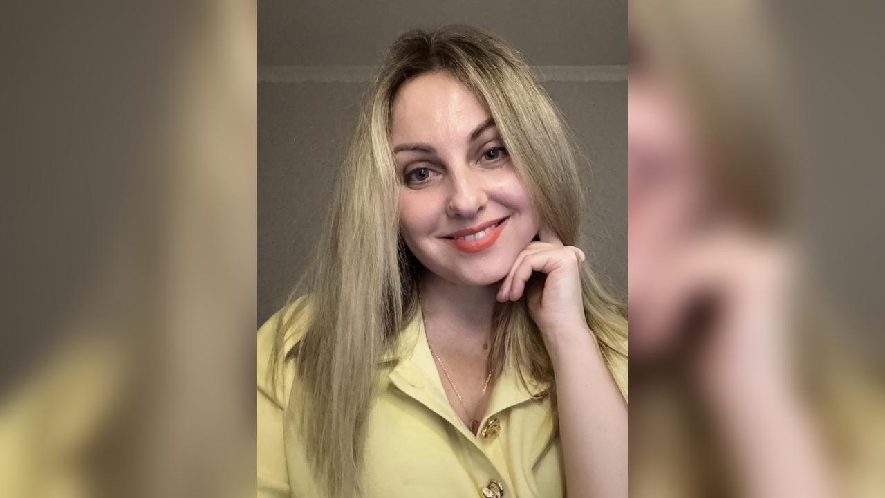 Webcam chat profile for WomanVi: Travel