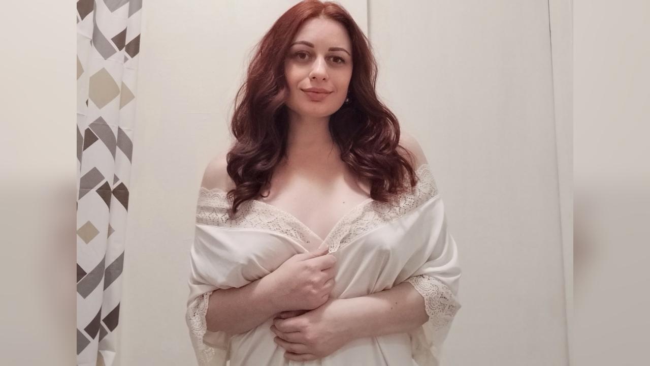 Webcam chat profile for 8LazyCat