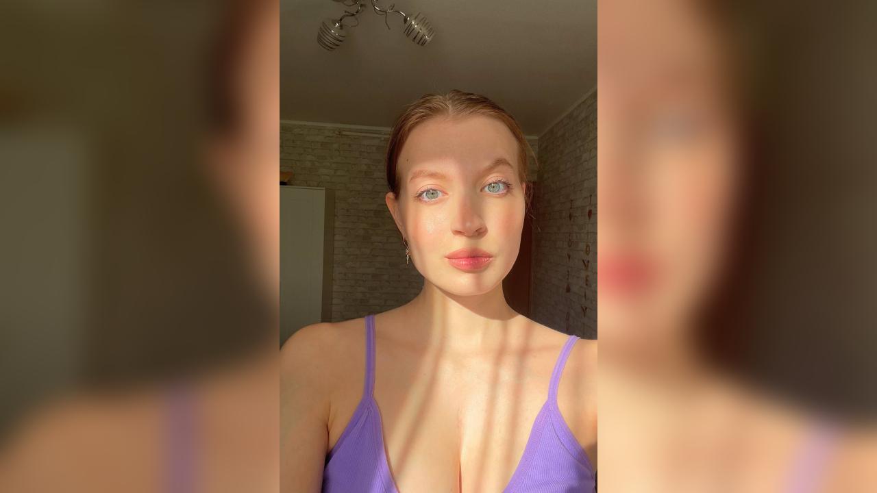 Webcam chat profile for AphroditeWOW