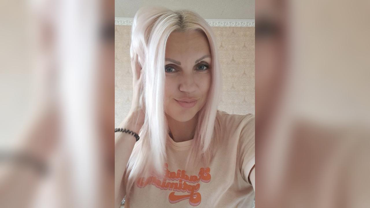 Webcam chat profile for CherryBlond