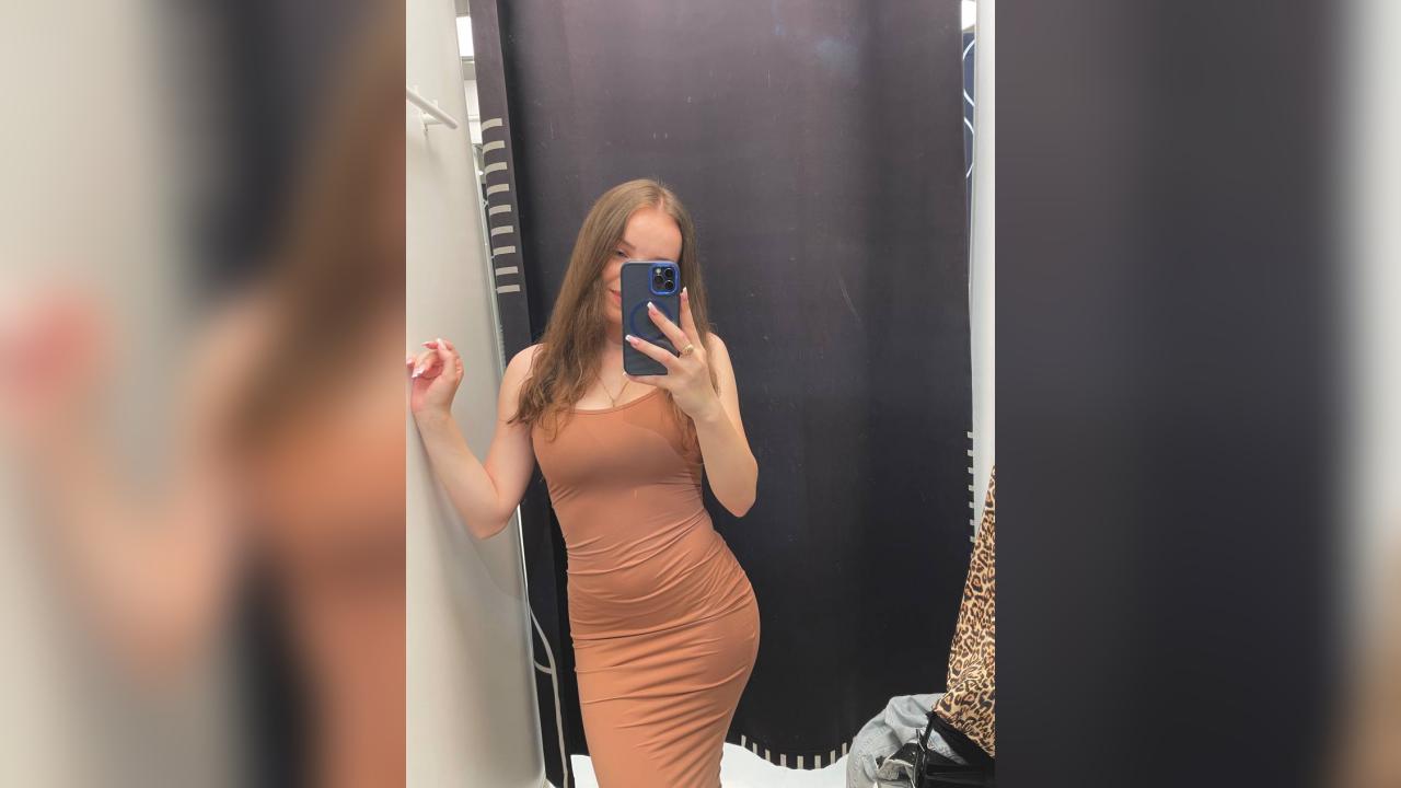 Webcam chat profile for Oleo19: Books/Reading