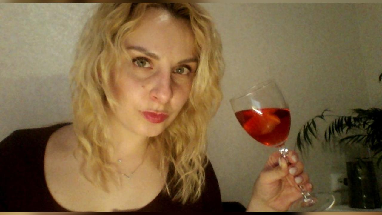 Webcam chat profile for MysteriousSoul: Outfits