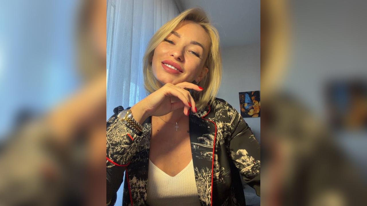 Webcam chat profile for OdrinaOcean: Leather