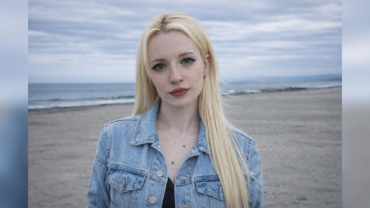 Webcam chat profile for xBarbiSizex: Legs, feet & shoes